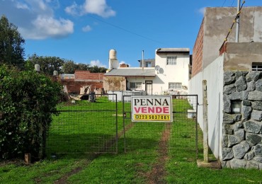 VENTA CASA CON 2 LOTES-PARQUE PEÑA